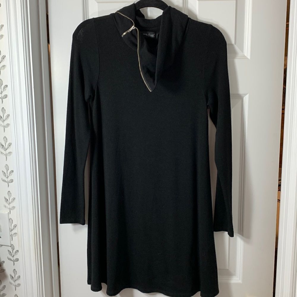 Young at Heart Los Angeles size small long sleeve dress with option neckline